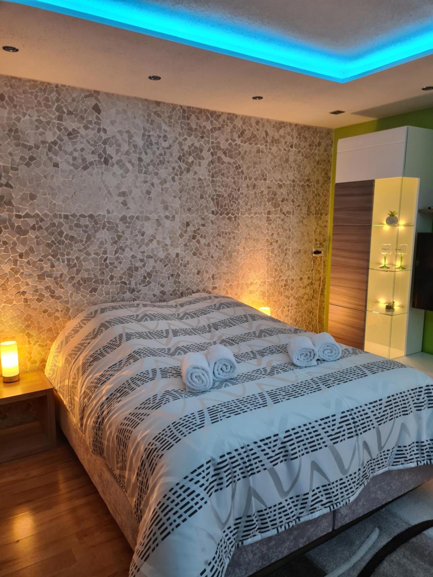 Exklusive Moderne 2 Zi. Wohnung In Ruhiger Lage Schechingen Kültér fotó